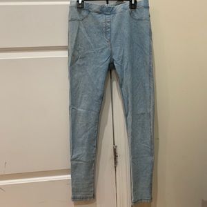 Cute Light Wash Zara Jeggings